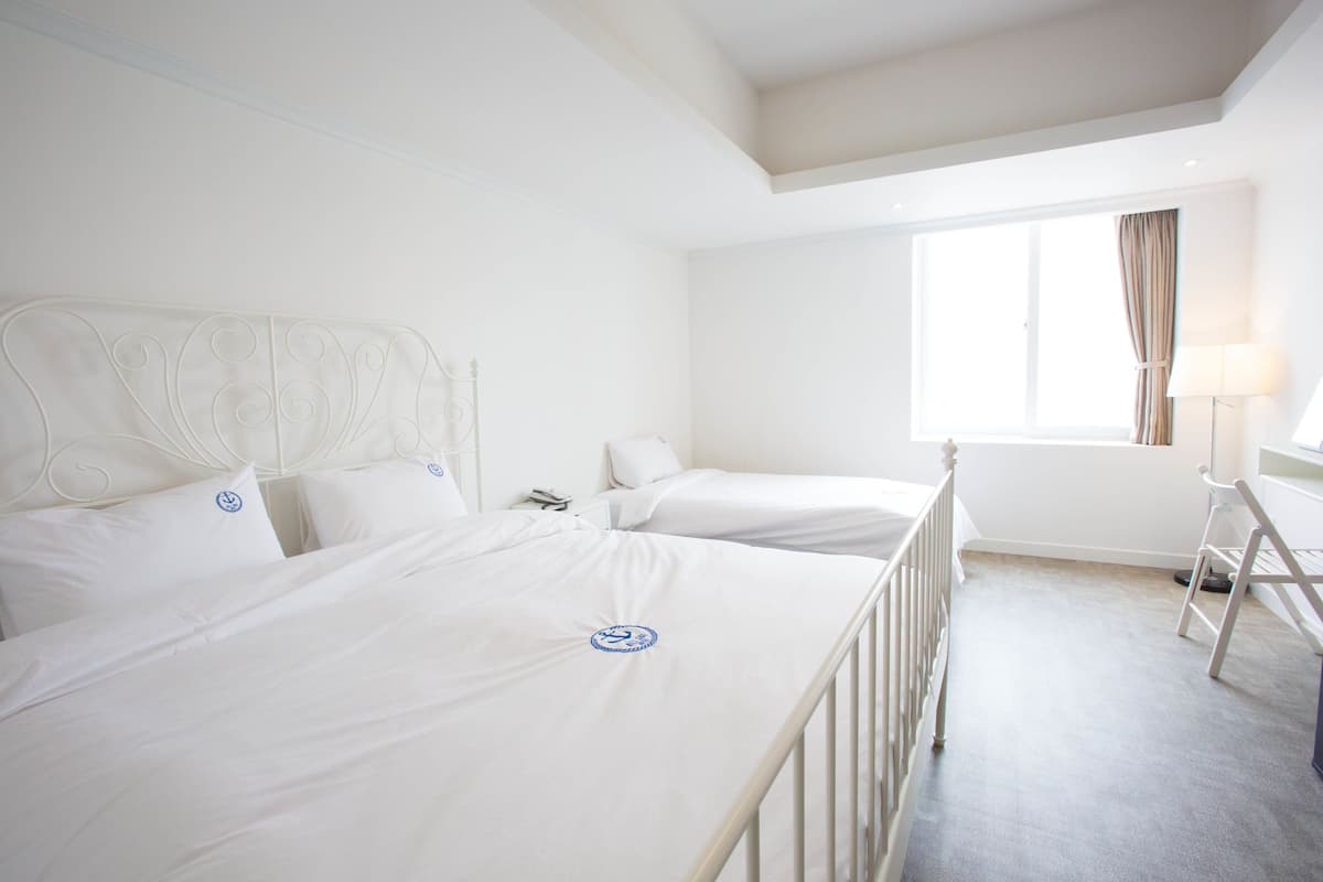 Camera Deluxe con 2 letti singoli, 1 camera da letto, non fumatori (Base pax 2, Parking) | Biancheria in cotone egiziano, biancheria da letto di alta qualità