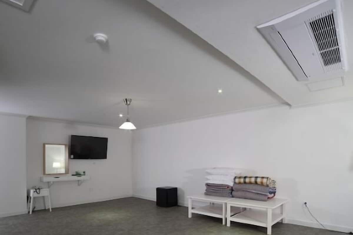 Living area | TV