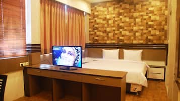 Studio | Desk, rollaway beds, free WiFi, bed sheets