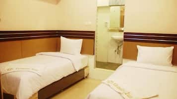 Standard Room | Desk, rollaway beds, free WiFi, bed sheets