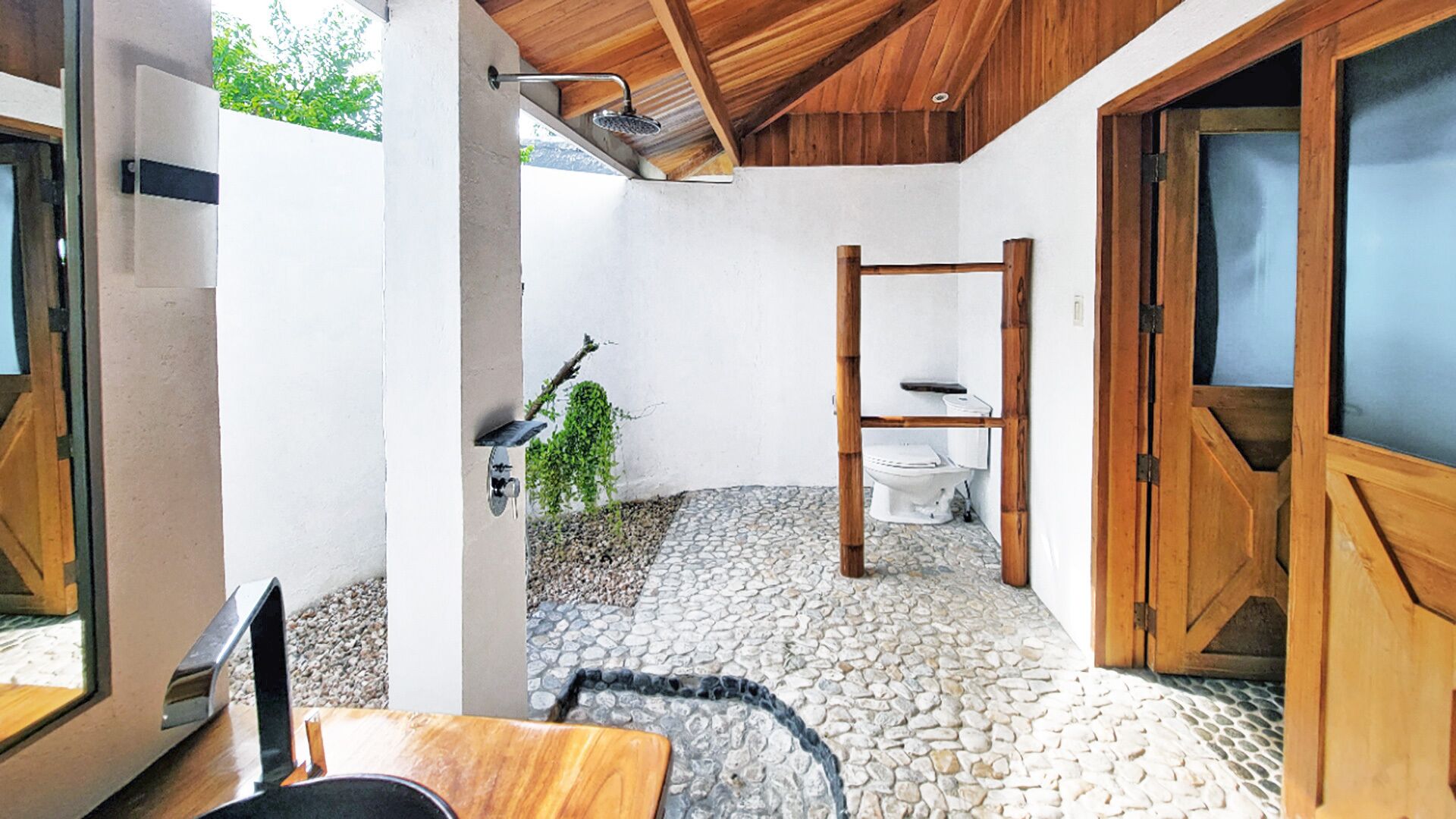 luxury villa, 1 queen bed, ocean view (prestige) | bathroom | shower, rainfall showerhead, designer toiletries, hair dryer