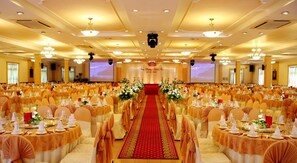 Indoor wedding - Tan Son Nhat Hotel (Ho Chi Minh City)