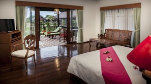 Minibar, in-room safe, individually decorated, individually furnished