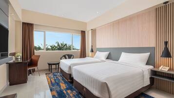 Rom – deluxe, 2 enkeltsenger | Sengetøy av topp kvalitet, safe på rommet og skrivebord