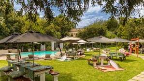 2 outdoor pools - The Fairlawns Boutique Hotel & Spa (Johannesburg)