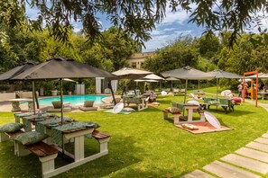 2 piscinas al aire libre
