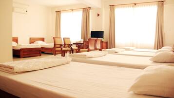 Standard Family 6 Beds | Minibar, in-room safe, desk, soundproofing