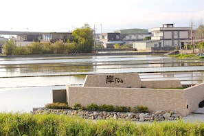 Exterior - Ashore 196 (Dongshan)