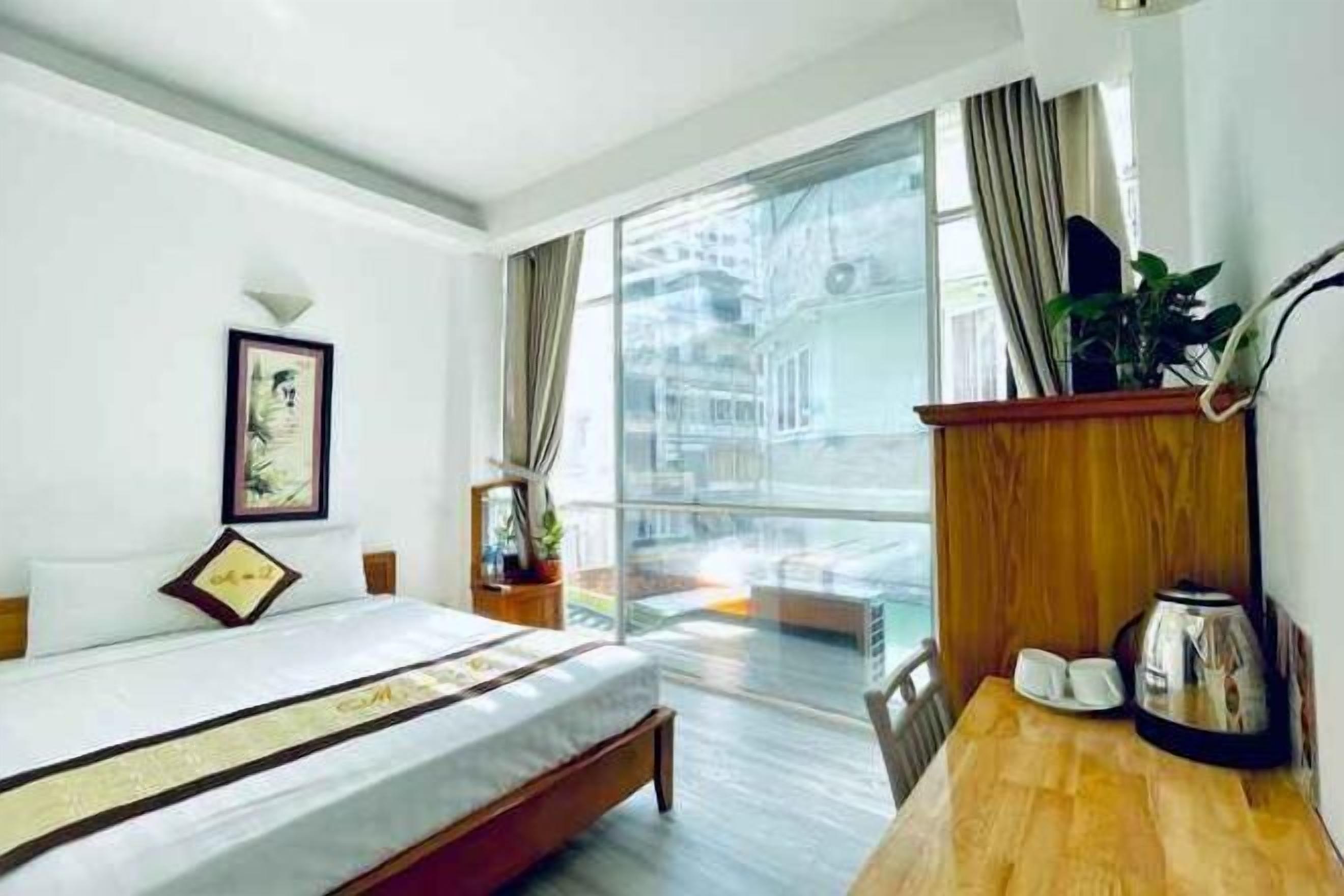 Minibar, két bảo mật tại phòng, bàn, phòng cách âm 