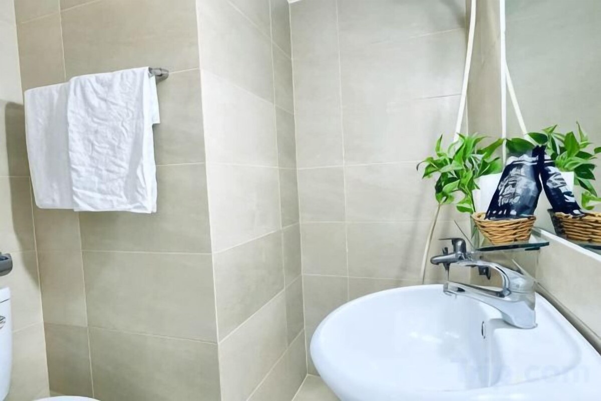 Bagno | Doccia, asciugacapelli, pantofole, asciugamani