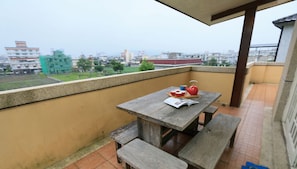 Family Room | Balcony