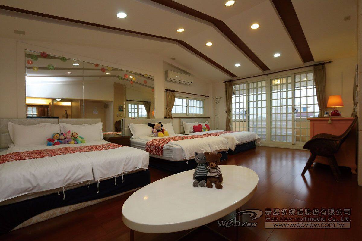 Family Room | Cots/infant beds, rollaway beds, free WiFi