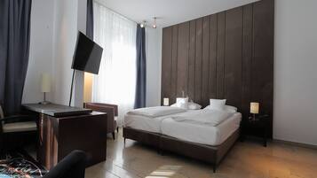 Junior Suite | Blackout drapes, free WiFi