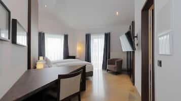 Deluxe Double Room | Blackout curtains, free WiFi