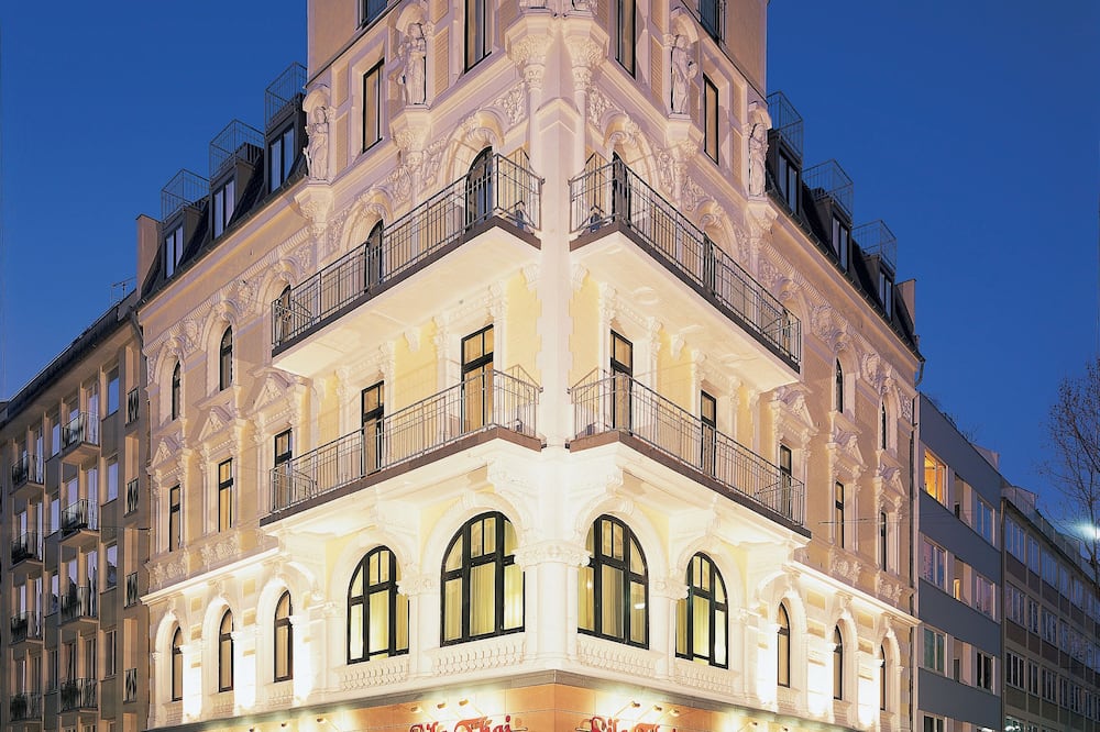 Devin Art Hotel