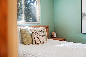3 bedrooms, WiFi, bed sheets - Smoke Tree | Newly Updated Cozy Cabin Retreat (Shaver Lake)