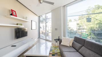 Télévision, jeux vidéo, chaîne hi-fi, espaces bureaux