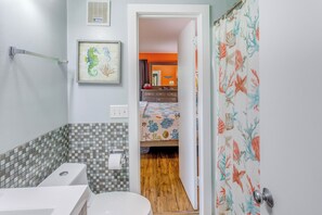 Hair dryer, towels - Walk to Beach & Barefoot Landing: Resort Condo! (Myrtle Beach)