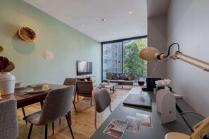 Dining - Capitalia | 2BR with Balcony + 24/7 Security (Ciudad de México)