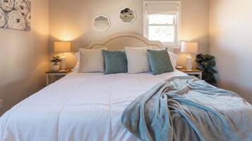 3 bedrooms, iron/ironing board, WiFi, bed sheets