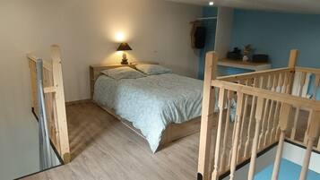 1 bedroom, iron/ironing board, free WiFi, bed sheets