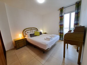 3 camere, ferro/asse da stiro, Wi-Fi gratuito, lenzuola