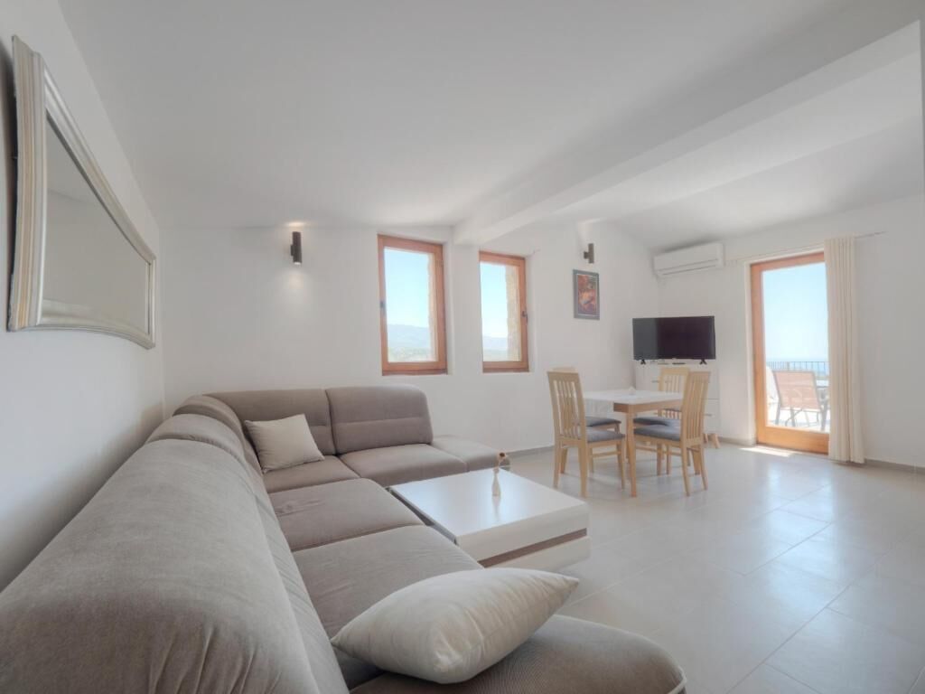 Classic Apartment | Living area | LCD TV