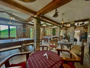 Breakfast buffet - Family Retreat Bozovic (Podostrog)