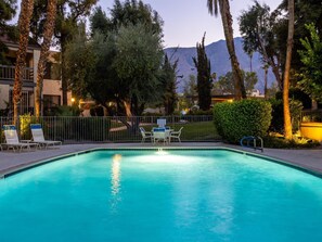 Beheizter Pool
