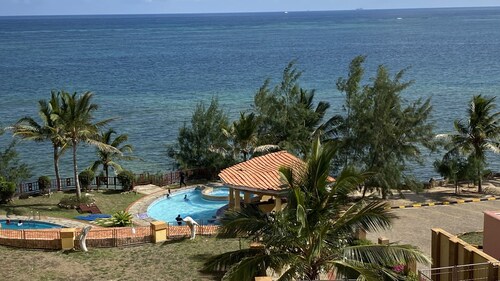 Lux Suites shanzu Seafront Apartments