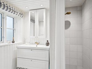 Bathroom - "Elizabeta" - 175m from the sea by Interhome (Hals)