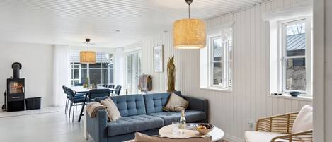 TV, peis og fotballspill