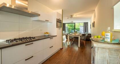 Duinhuis 18 modern holiday villa right at the North Sea dunes