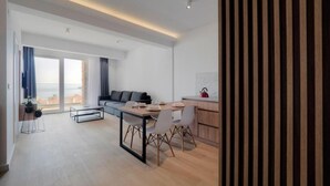 Ảnh chưa phân loại, 2 trong số 10 ảnh, nút