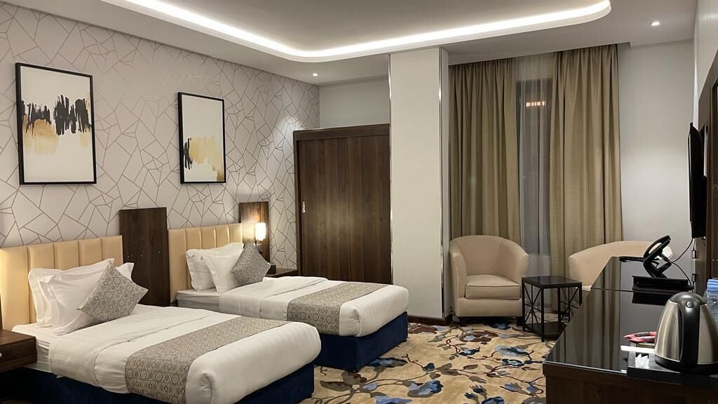 Minibar, in-room safe, free WiFi