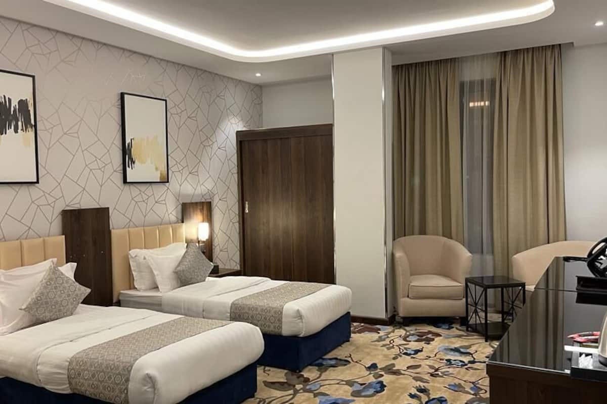 Deluxe Twin Room | Minibar, in-room safe, free WiFi