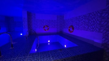Sauna, steam room