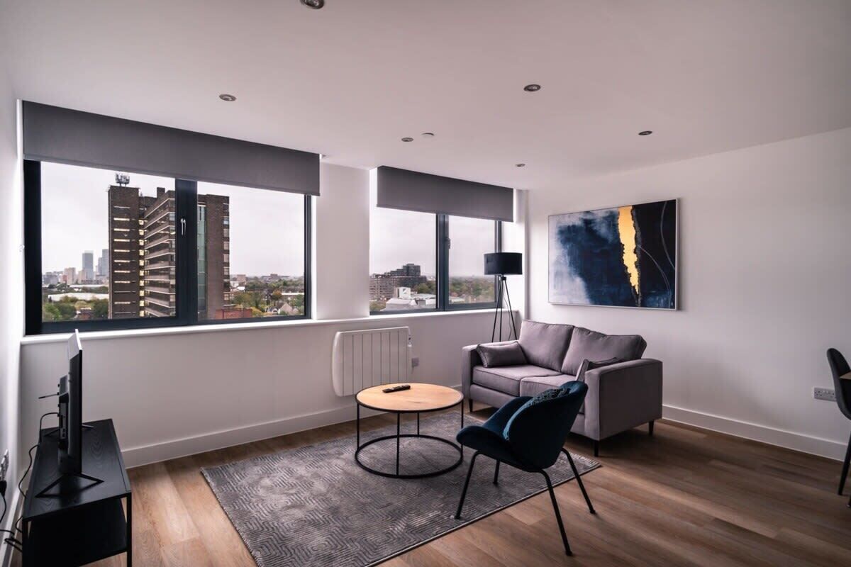 テレビ、書斎 / ワークスペース