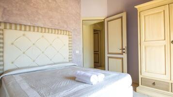 2 Schlafzimmer, Reisekinderbett, kostenloses WLAN, Bettwäsche