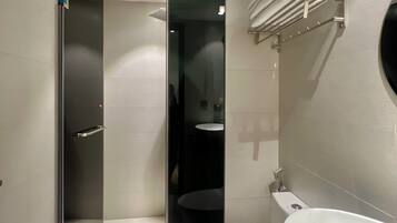 Premium Apartment, 1 Bedroom | Bathroom