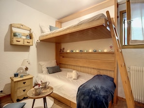 1 bedroom, free WiFi, bed sheets