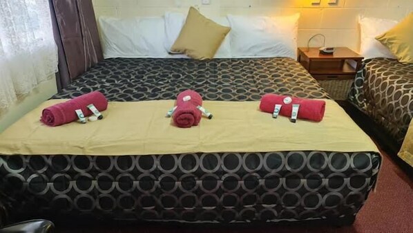 Deluxe Quadruple Room - Merriwa Motor Inn (Merriwa)