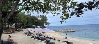 Mactan Newtown Seaview 2 bedroom near airport