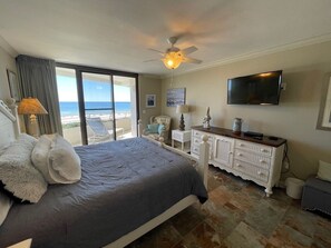 2 bedrooms, WiFi - Gulf Front Condo with Stunning Views! (Pensacola)