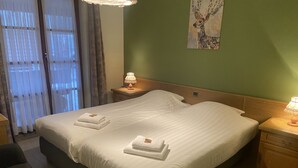 Unclassified image, 4 of 22, button - Hotel Monika (Zutendaal)