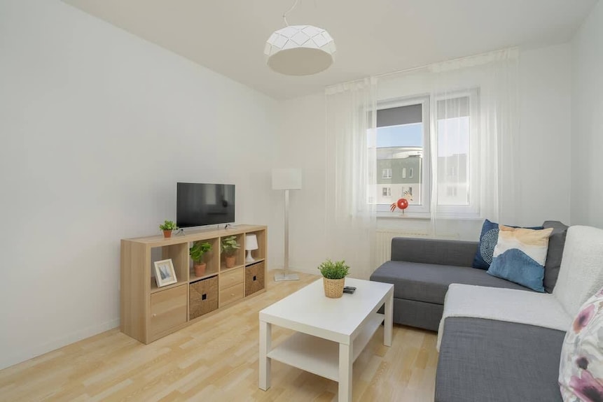 Functional Apartment In Poznan | Place To Work - Poznań