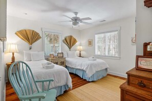 4 bedrooms, iron/ironing board, free WiFi, bed sheets