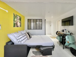 1 bedroom, iron/ironing board, WiFi, bed sheets