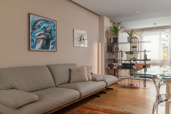 Smart TV, DVD player, books, music library