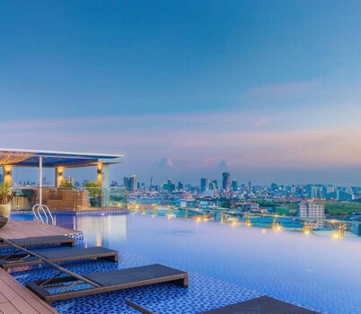 APARTMENT 1BR FREE POOL GYM STEAM&SAUNA 